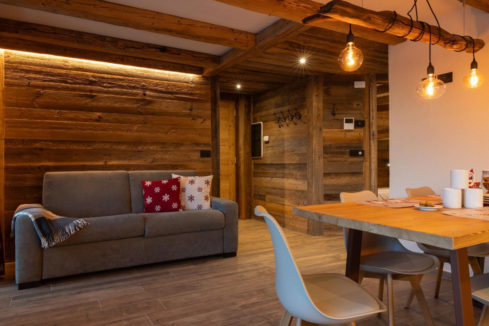 Les Reves Des Montagnards, Appartements De Charme Torgnon Exterior photo