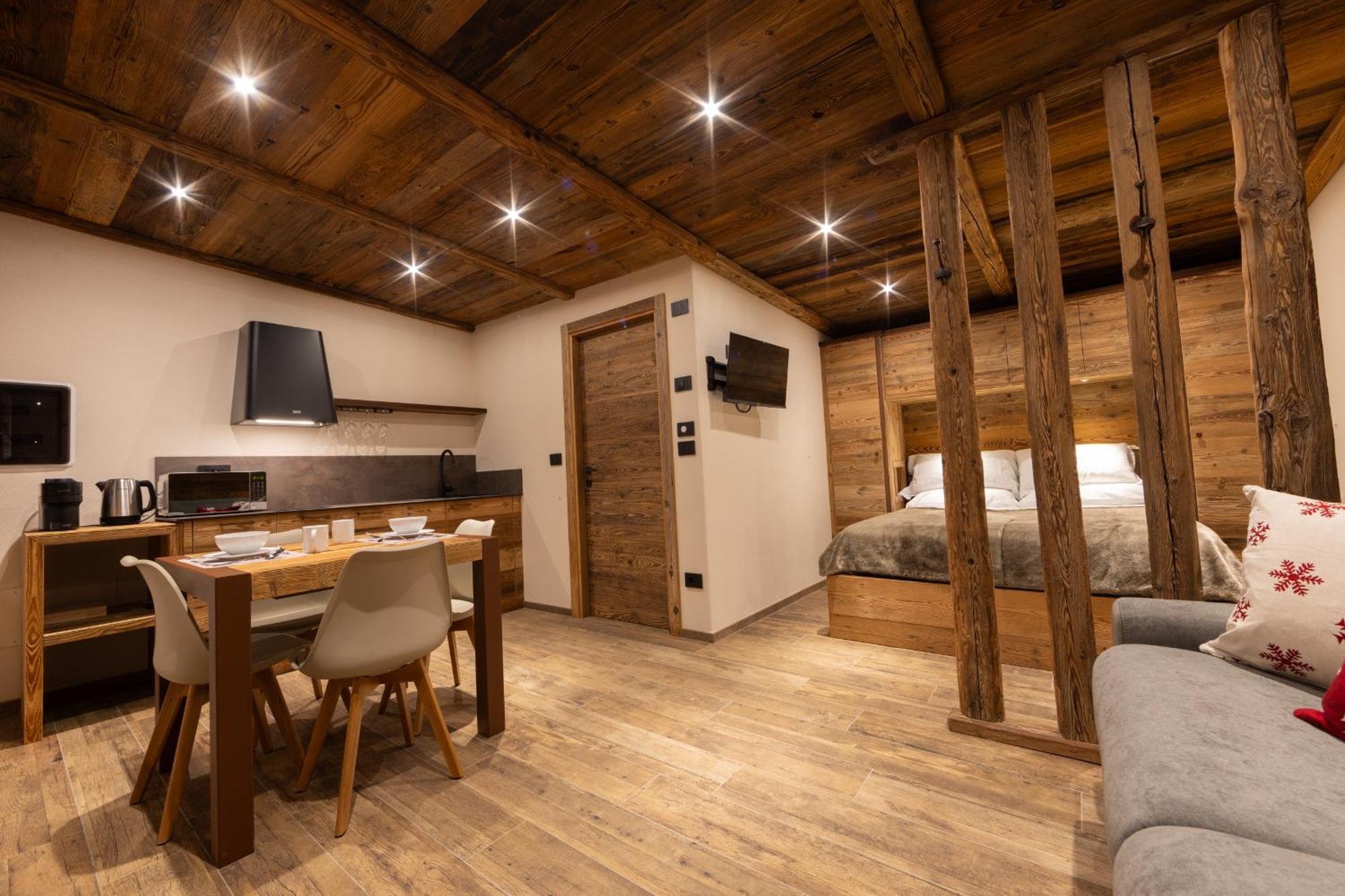 Les Reves Des Montagnards, Appartements De Charme Torgnon Exterior photo
