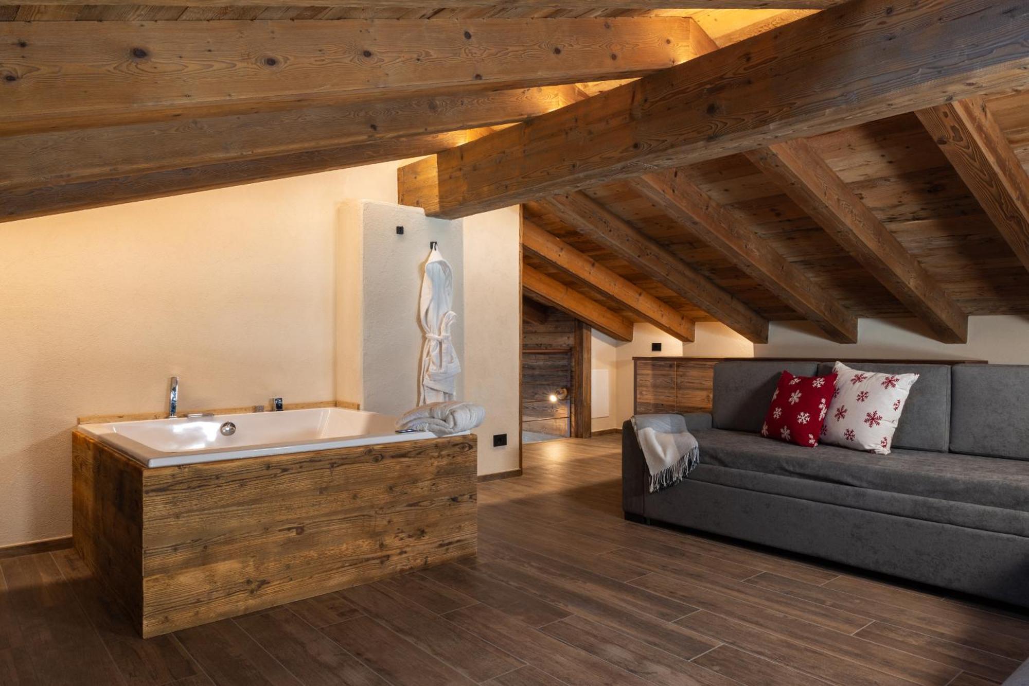 Les Reves Des Montagnards, Appartements De Charme Torgnon Exterior photo