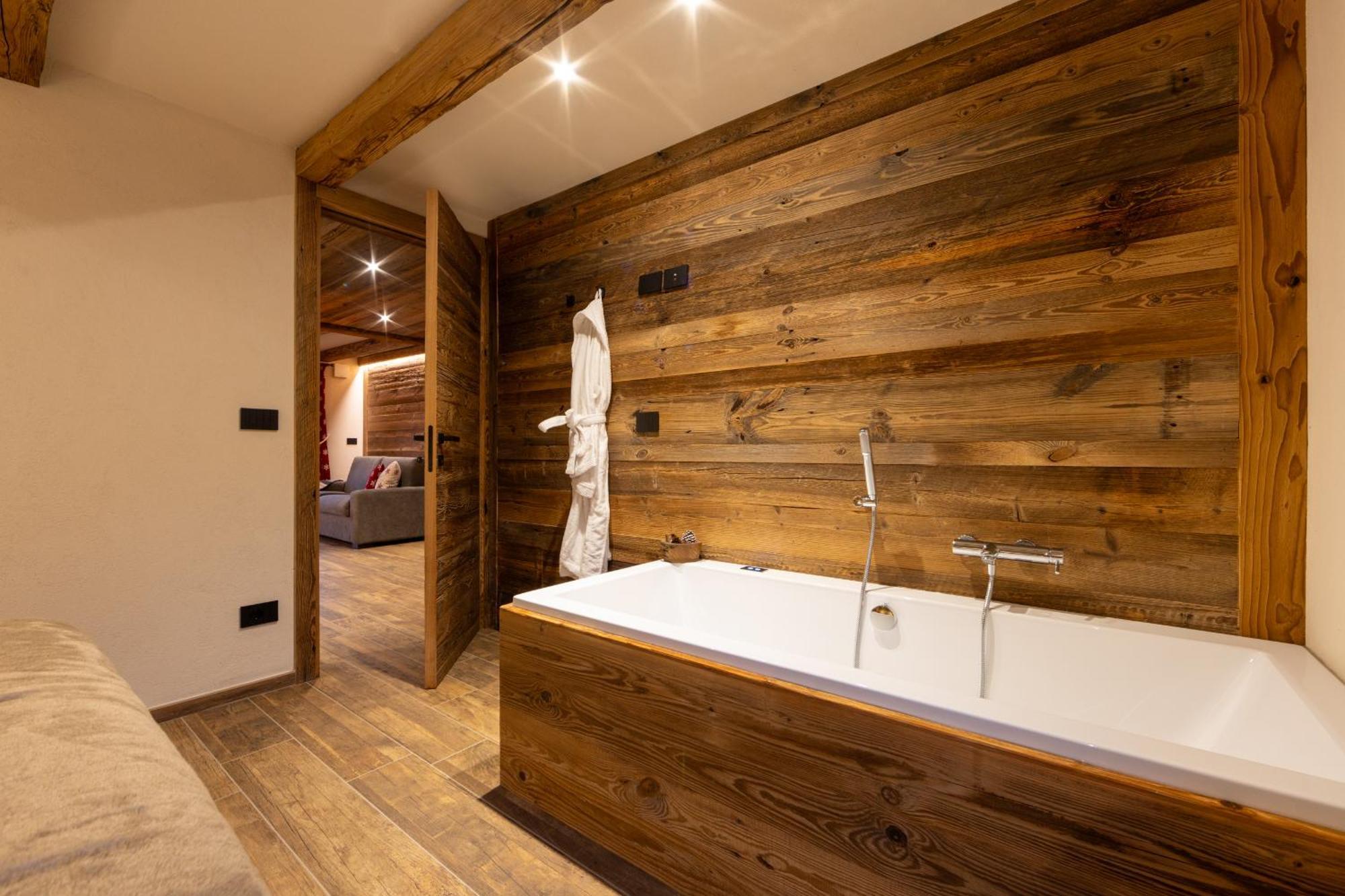Les Reves Des Montagnards, Appartements De Charme Torgnon Exterior photo