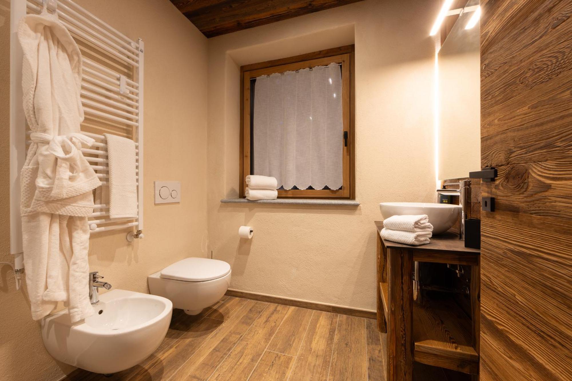 Les Reves Des Montagnards, Appartements De Charme Torgnon Exterior photo